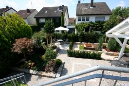 Gilbert Gartengestaltung - Innenhof mit Carport 