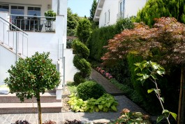 Gilbert Gartengestaltung - Innenhof mit Carport