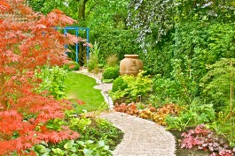 Gilbert Gartengestaltung - Garten mit Wasserspiel 