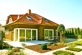 Gilbert Gartengestaltung - Garten rund ums Haus